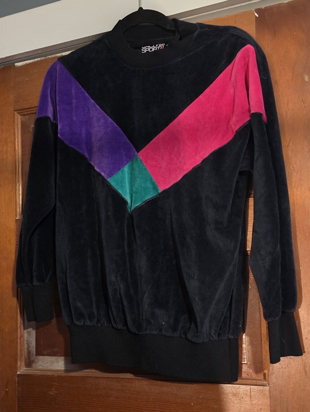 Jaclyn Sport Black Velvet Colorblock Pullover Top - Vintage Sport